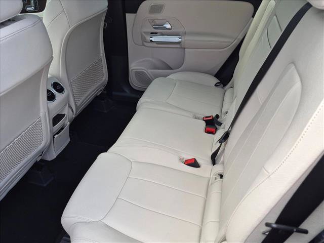 New 2026 Mercedes-Benz GLB 250 4MATIC image 14