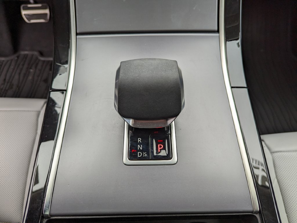 Used 2025 Land Rover Range Rover Velar Dynamic SE AWD/4WD image 26