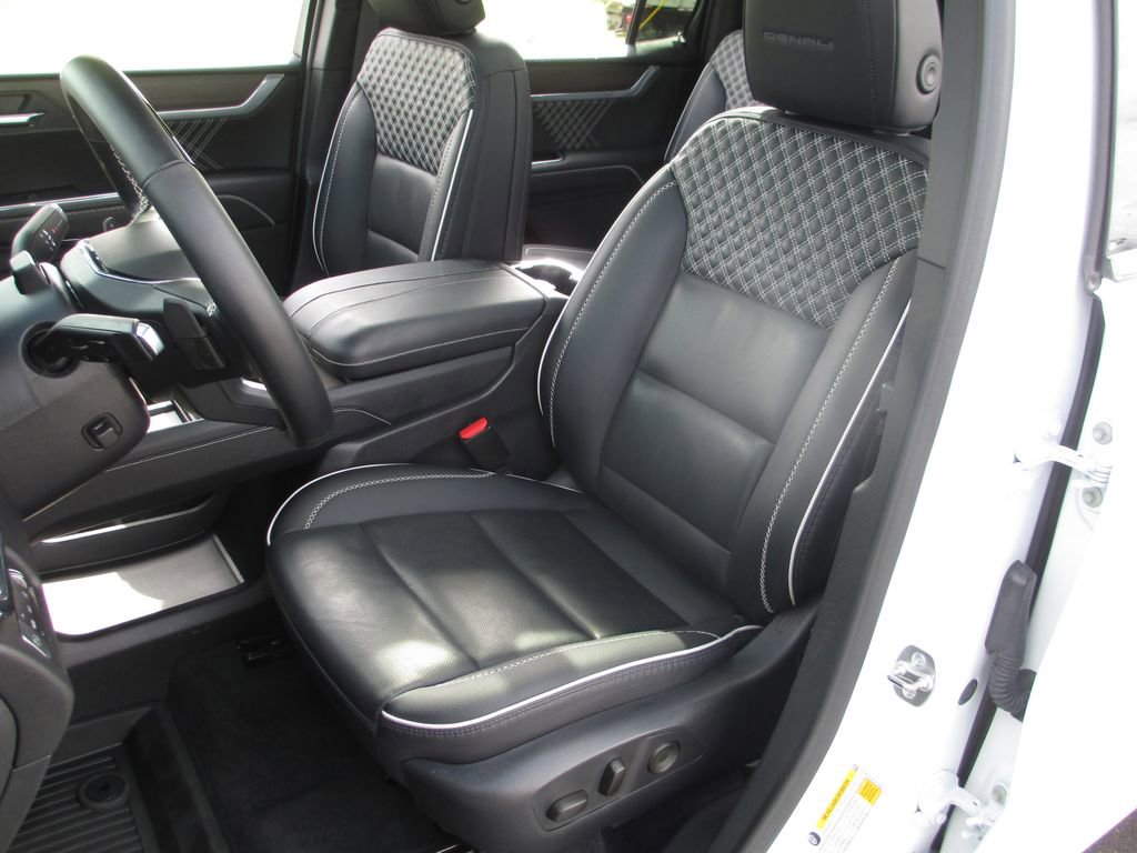 Used 2024 GMC Acadia Denali w/ Super Cruise Package AWD/4WD image 22