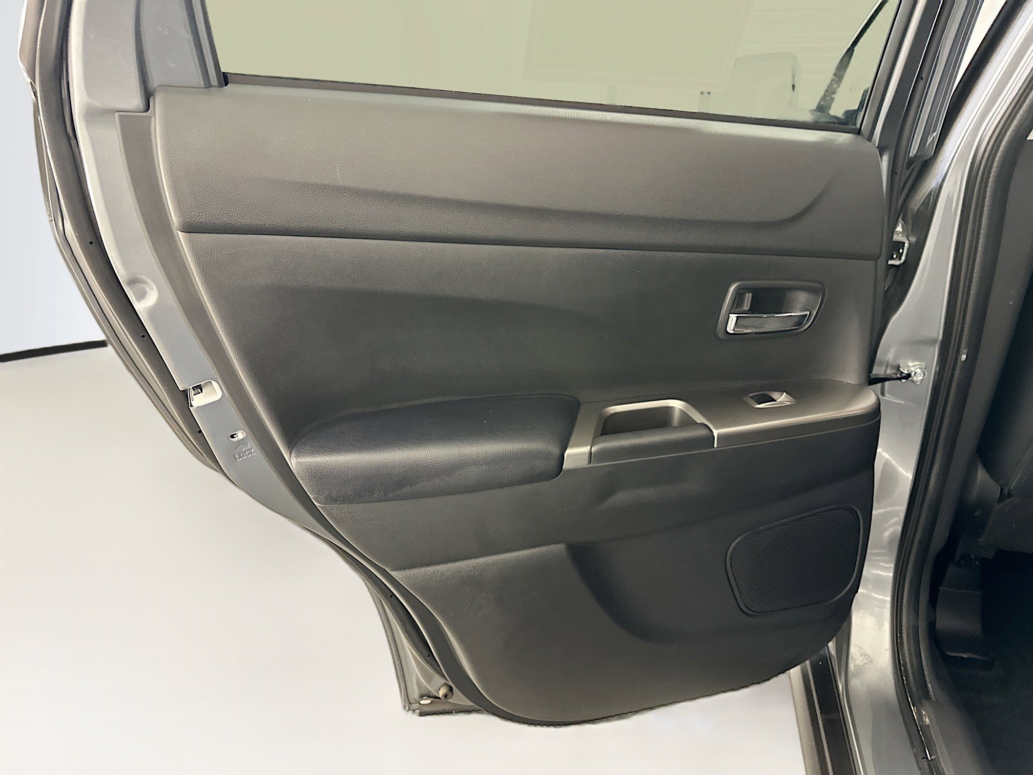 Used 2025 Mitsubishi Outlander Sport SE image 26