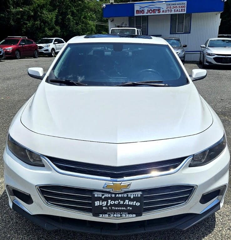Used 2016 Chevrolet Malibu LT w/ Leather Package image 2