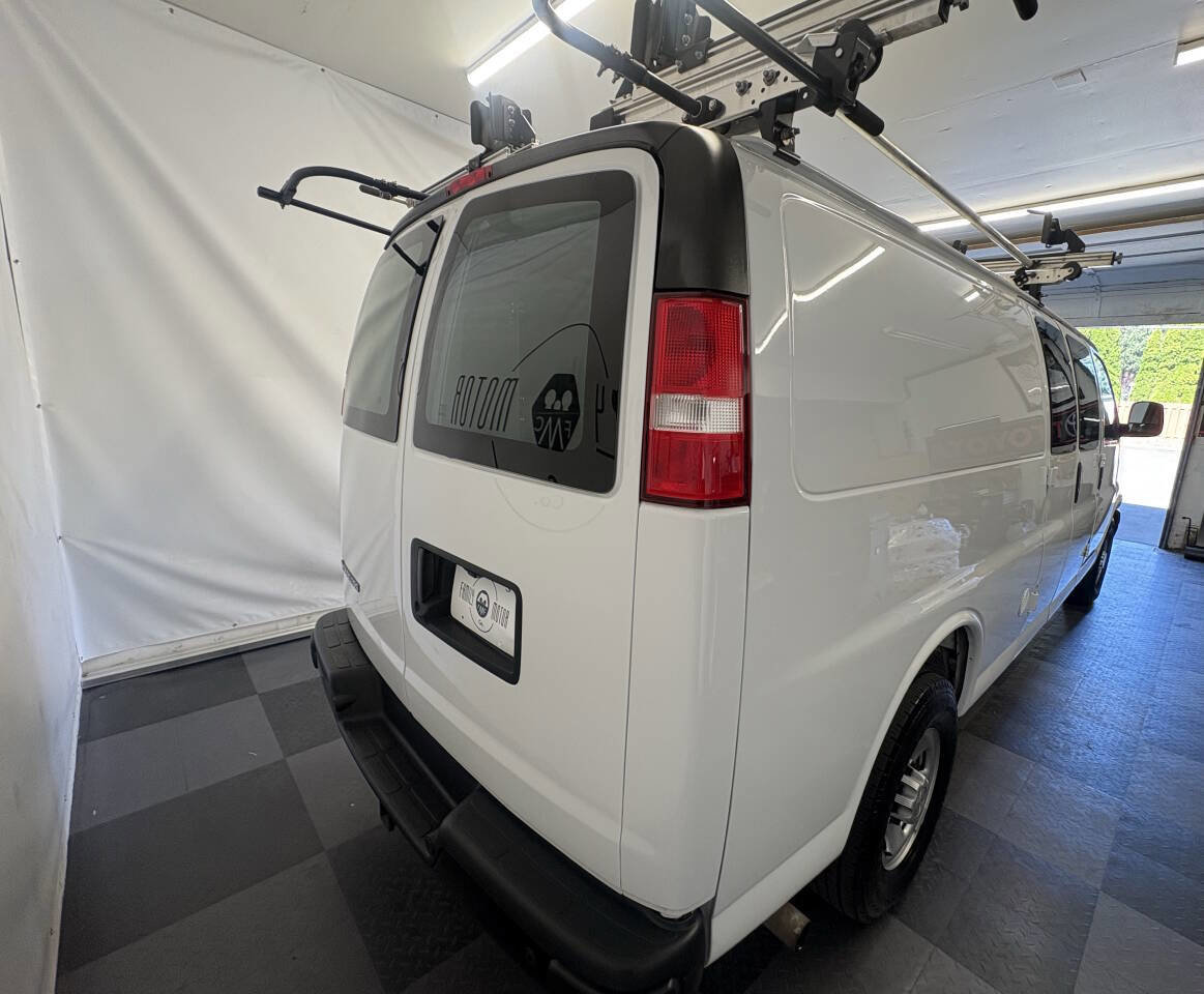 Used 2021 Chevrolet Express 2500 Extended w/ Enhanced Convenience Package image 7