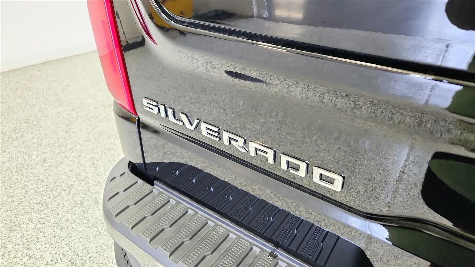 New 2026 Chevrolet Silverado 1500 LTZ w/ LTZ Convenience Package II image 17