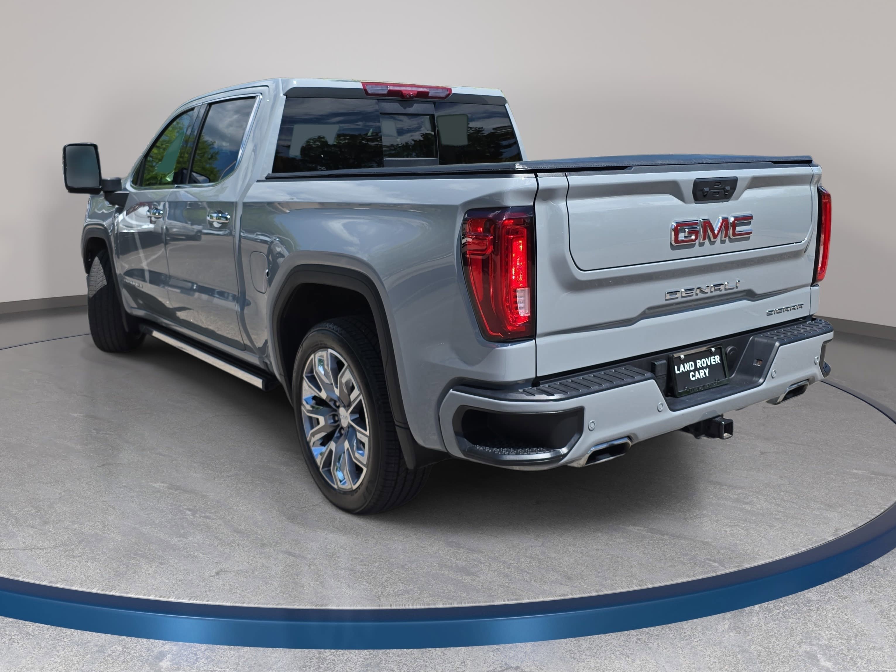 Used 2024 GMC Sierra 1500 Denali w/ Denali Reserve Package AWD/4WD image 7