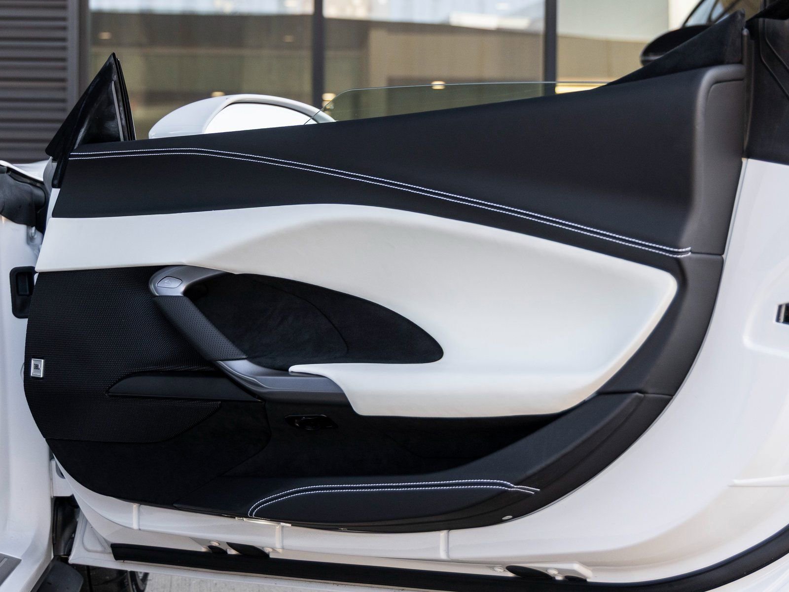 Used 2022 Ferrari 296 GTB image 34