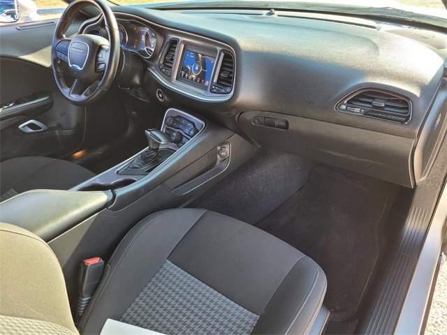 Used 2022 Dodge Challenger R/T image 8