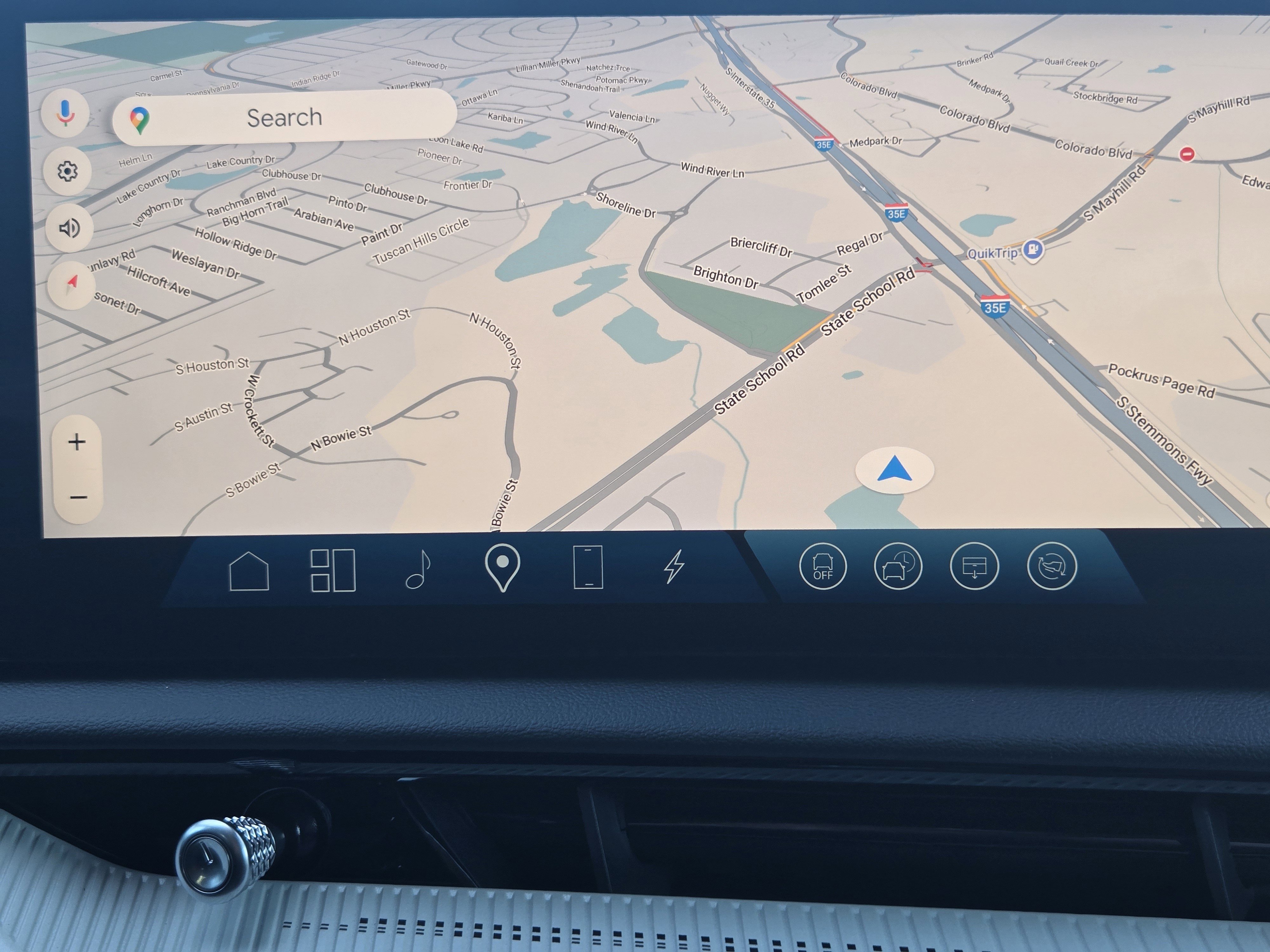 New 2025 Cadillac Optiq Luxury 2 image 12