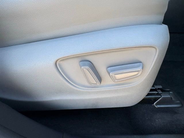 Used 2023 Toyota Highlander XLE image 26