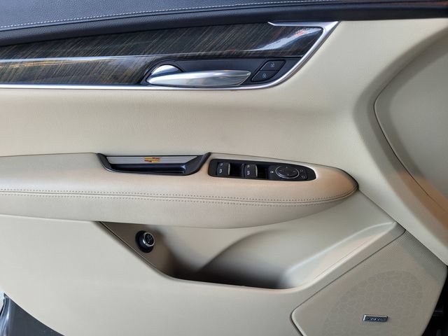 Used 2019 Cadillac XT5 FWD image 18