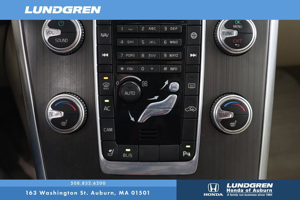 Used 2015 Volvo XC60 T6 w/ Proximity Package image 27