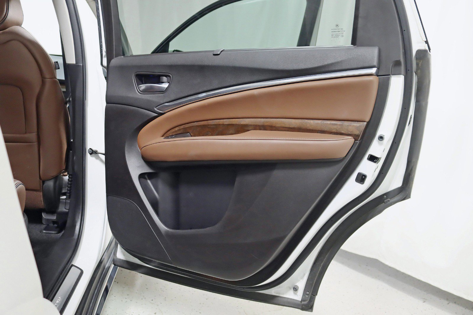 Used 2018 Acura MDX w/ Advance & Entertainment image 37