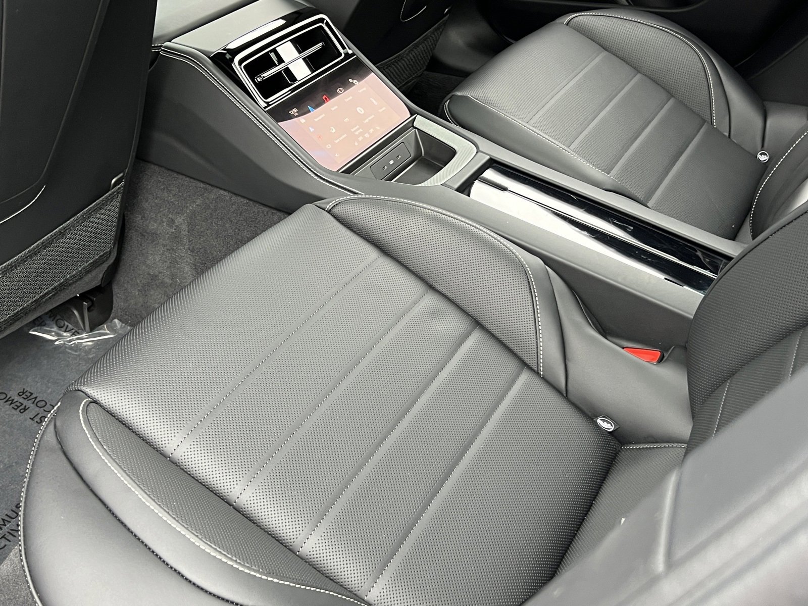 Certified 2025 Porsche Panamera 4 image 20