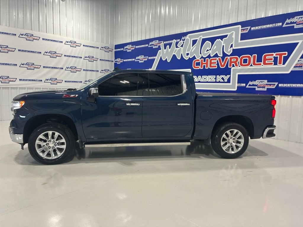 Used 2022 Chevrolet Silverado 1500 LTZ w/ Z71 Off-Road Package AWD/4WD image 3
