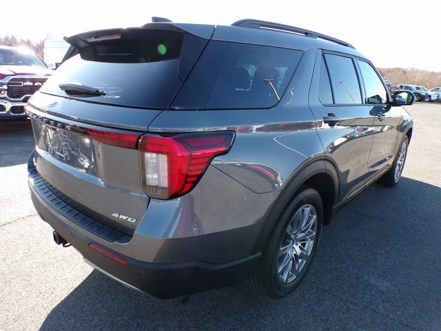New 2026 Ford Explorer Active w/ Active Comfort Package image 4