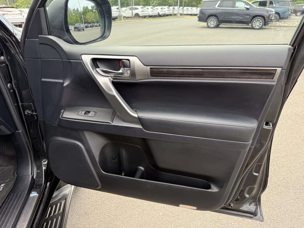 Used 2023 Lexus GX 460 Premium w/ Premium Package AWD/4WD image 15