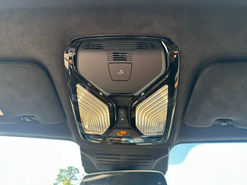 Certified 2024 BMW X7 xDrive40i w/ M Sport Package image 21