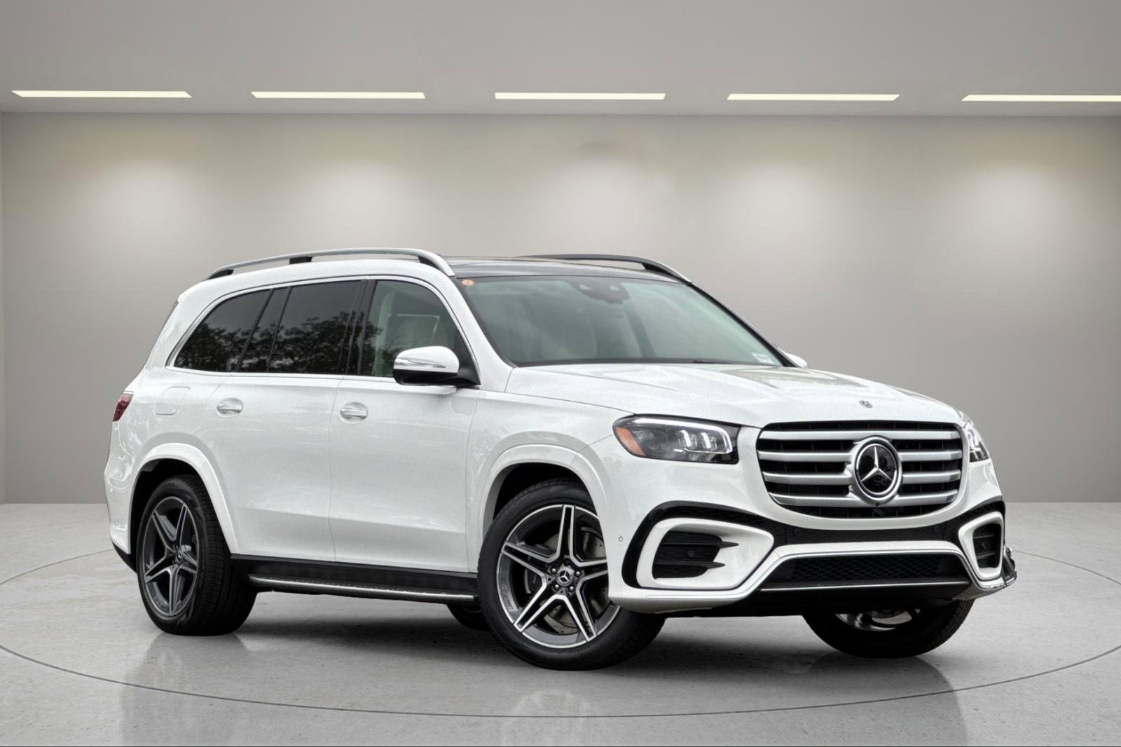 New 2026 Mercedes-Benz GLS 450 4MATIC image 2