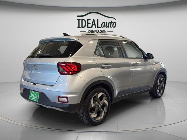 Used 2022 Hyundai Venue SEL image 17