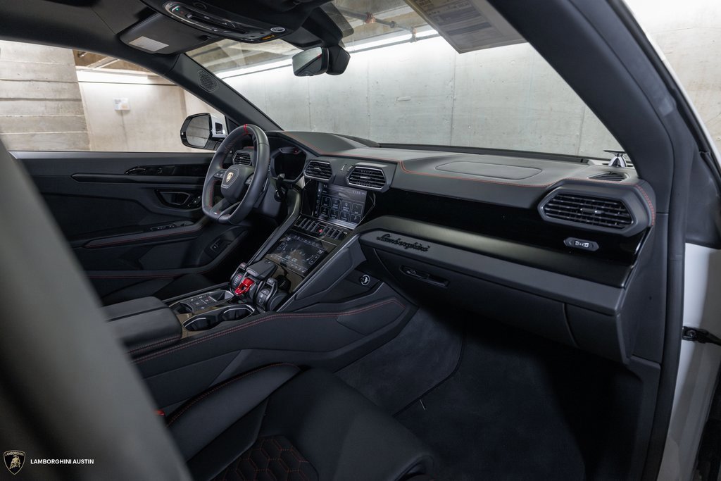Used 2024 Lamborghini Urus S image 47