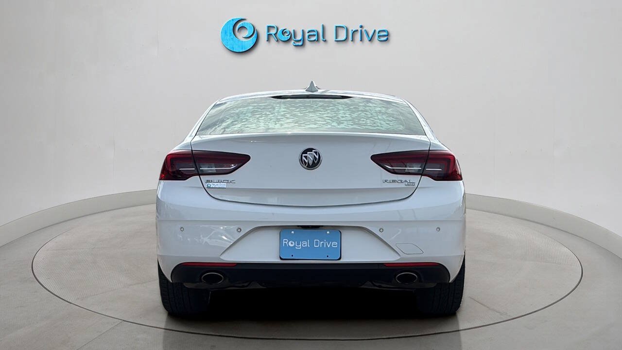 Used 2018 Buick Regal Essence w/ Driver Confidence Package #1 AWD/4WD image 4