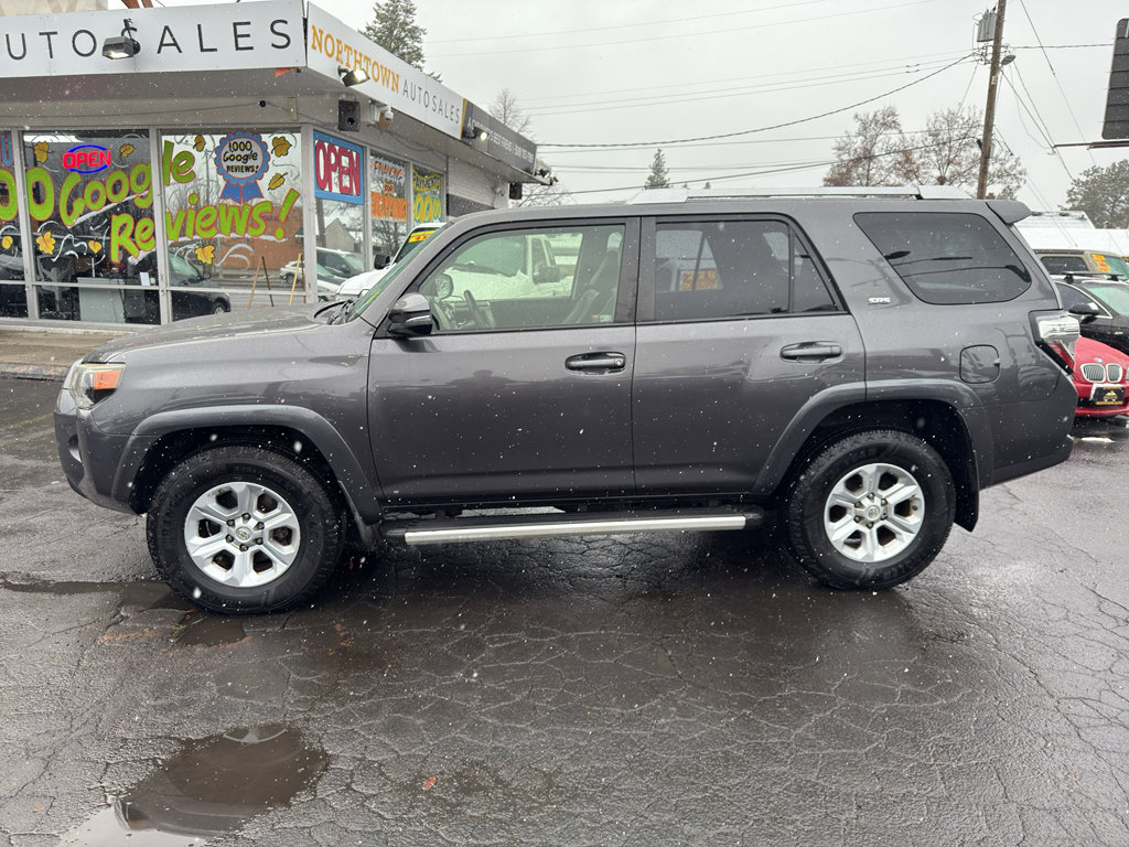 Used 2017 Toyota 4Runner SR5 image 3