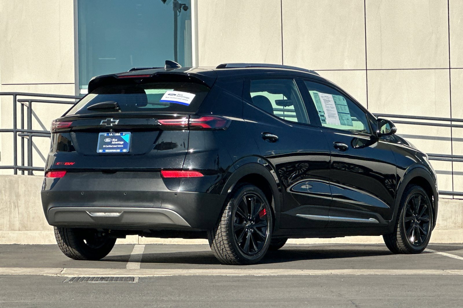Used 2023 Chevrolet Bolt EUV Premier w/ Redline Edition image 3