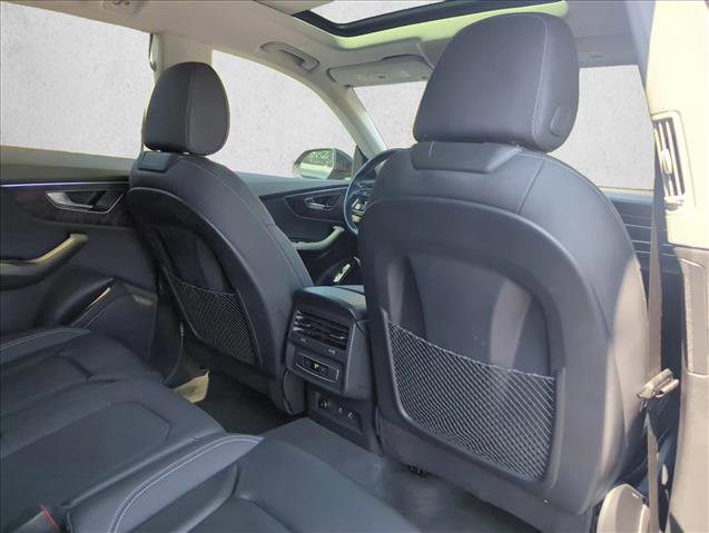 Used 2022 Audi Q8 Premium image 22