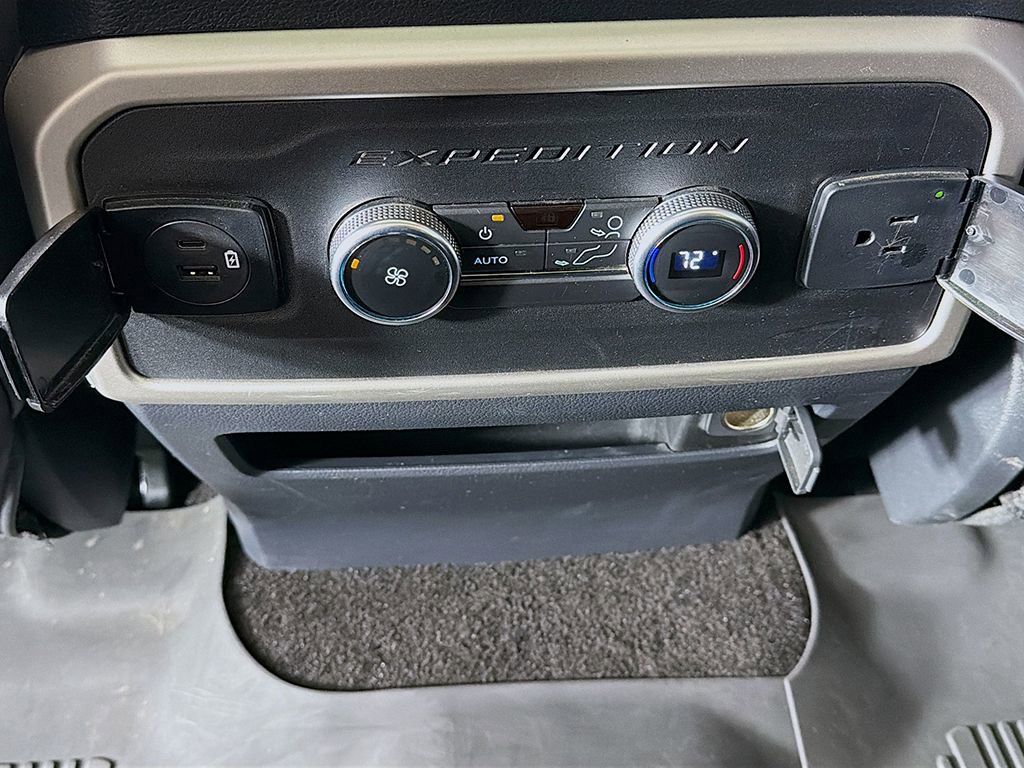 Used 2022 Ford Expedition Max XLT image 29