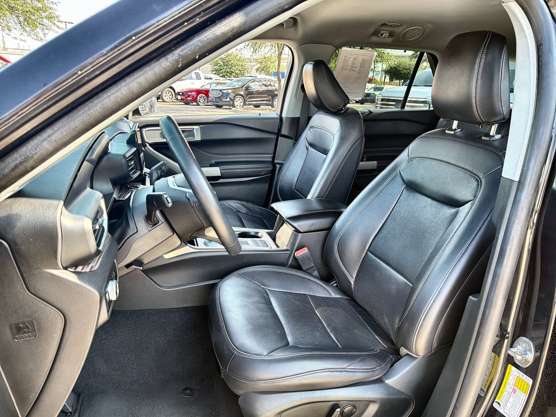 Used 2023 Ford Explorer Limited RWD image 11