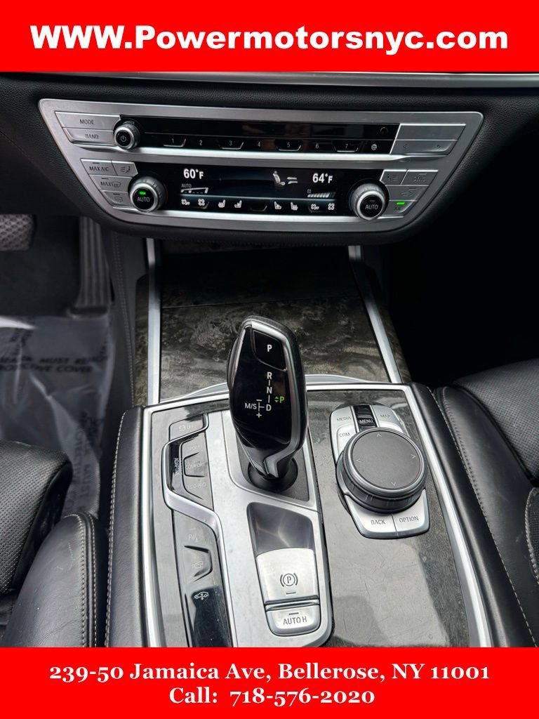 Used 2022 BMW 740i xDrive AWD/4WD image 25
