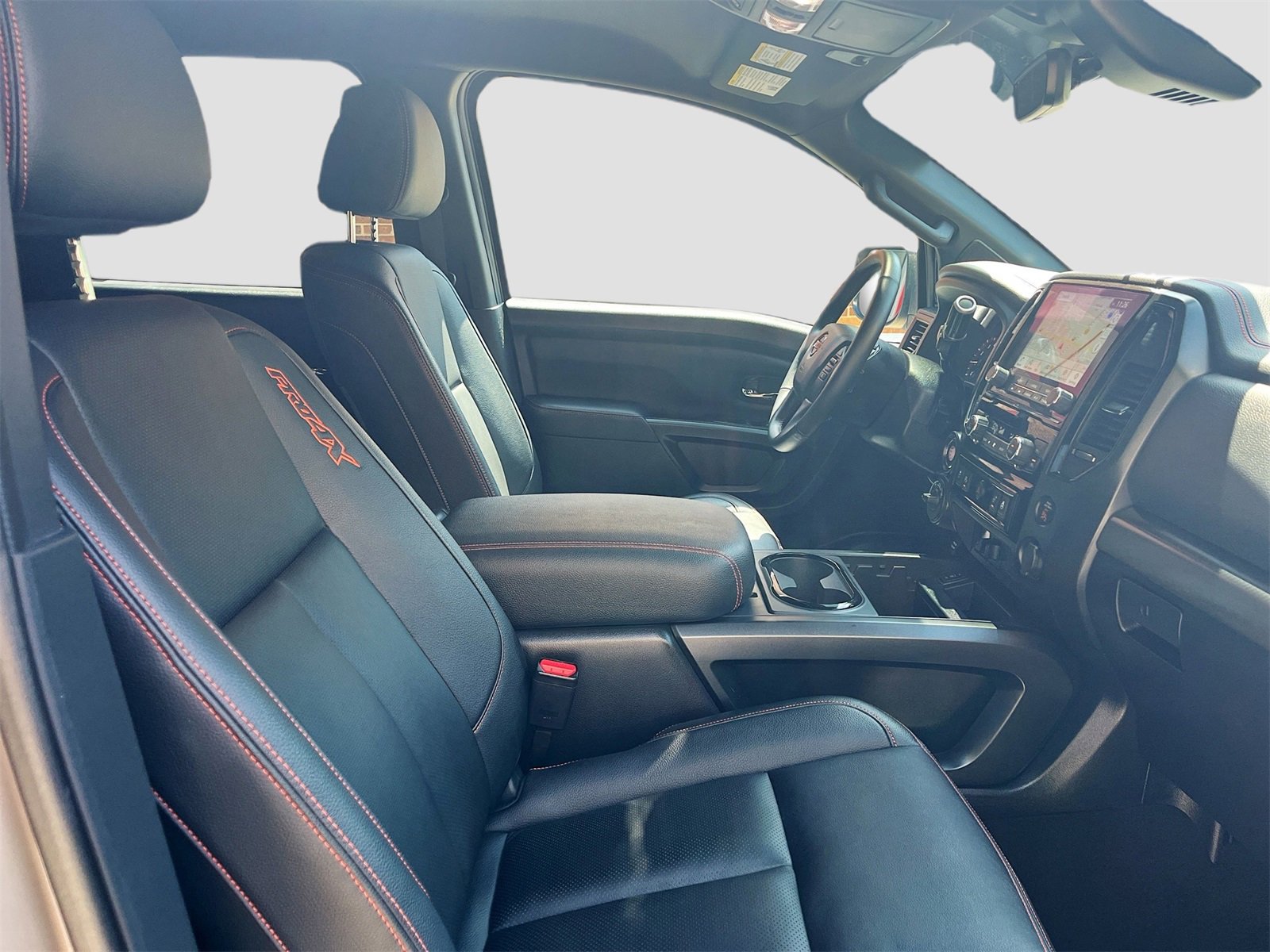 Used 2024 Nissan Titan PRO-4X w/ Pro-4x Convenience Package image 28