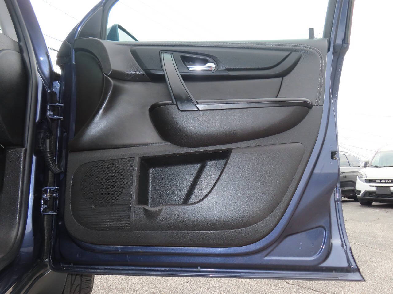 Used 2014 Chevrolet Traverse LT AWD/4WD image 38