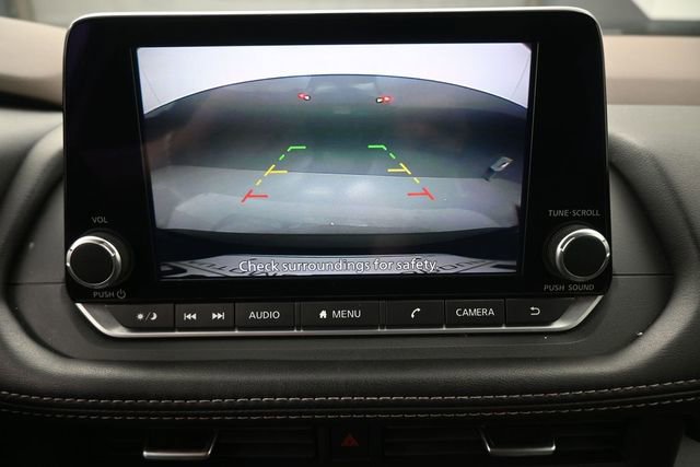 Used 2023 Nissan Rogue SV AWD/4WD image 6