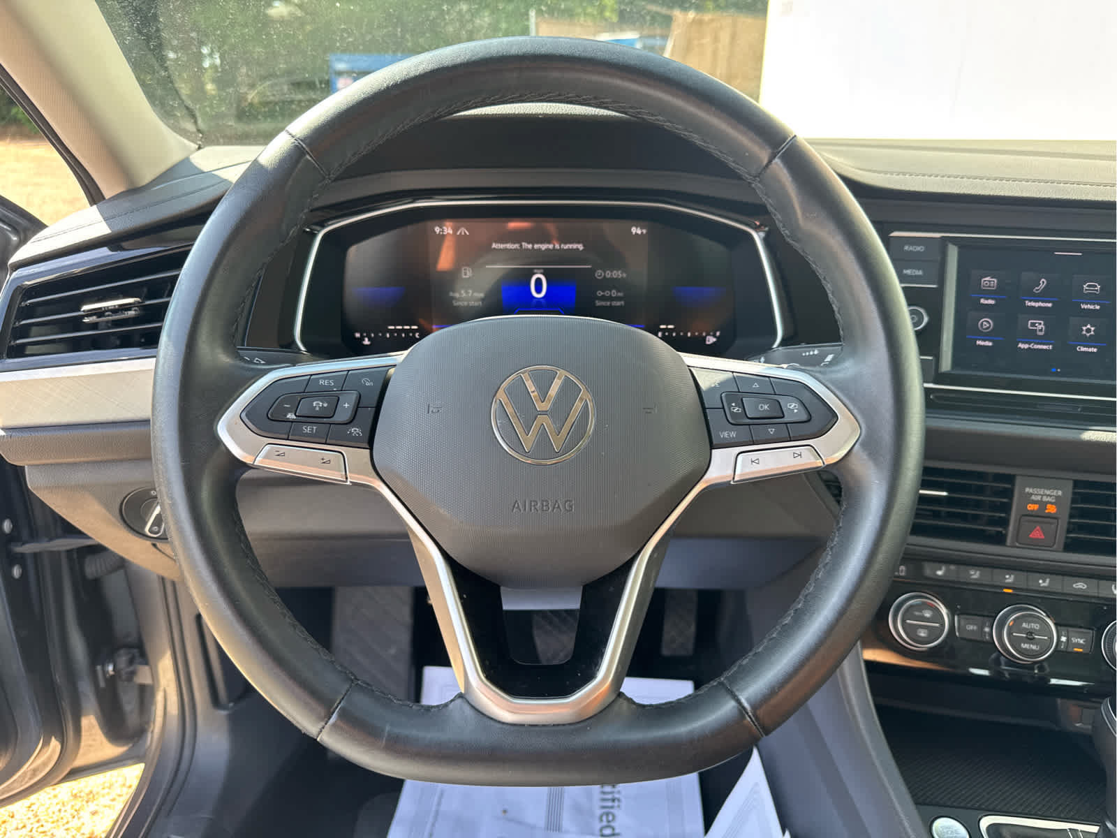 Used 2024 Volkswagen Jetta SE FWD image 23