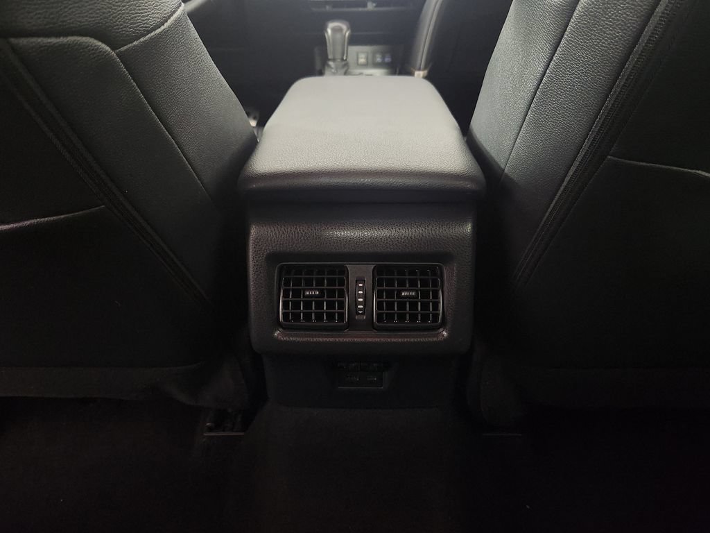 Used 2025 Toyota Camry SE FWD image 17