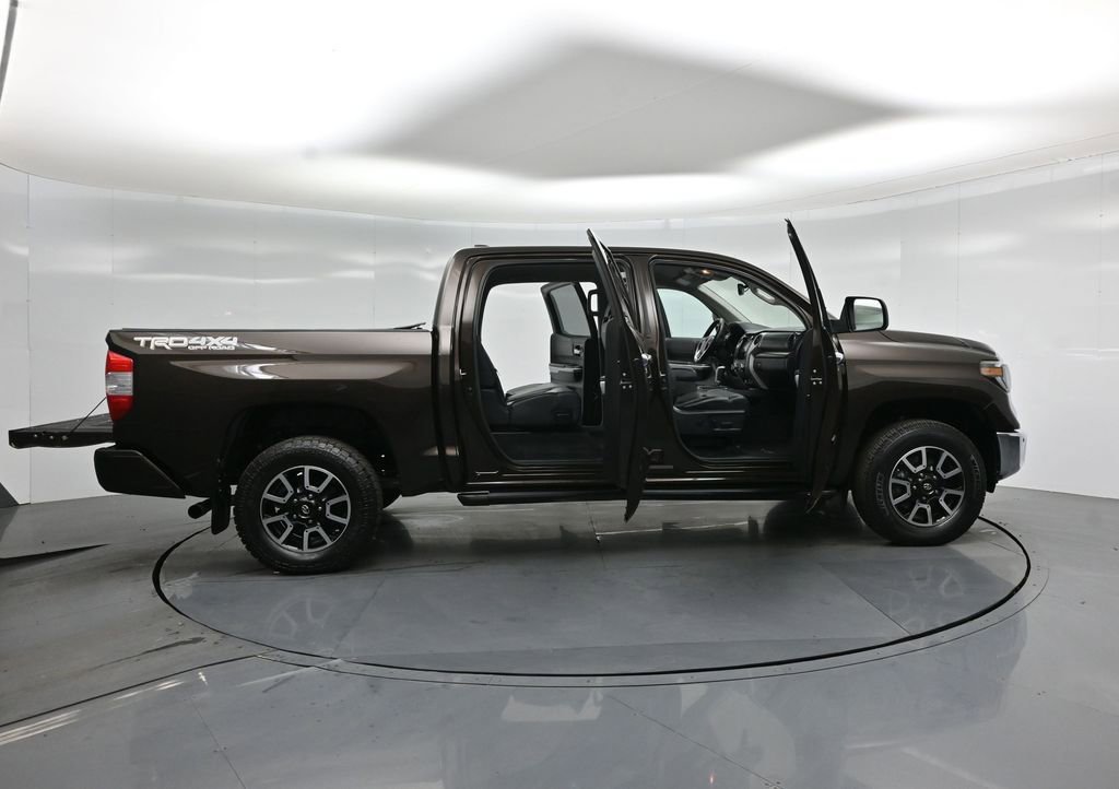 Used 2020 Toyota Tundra Limited w/ Limited Premium Package image 5
