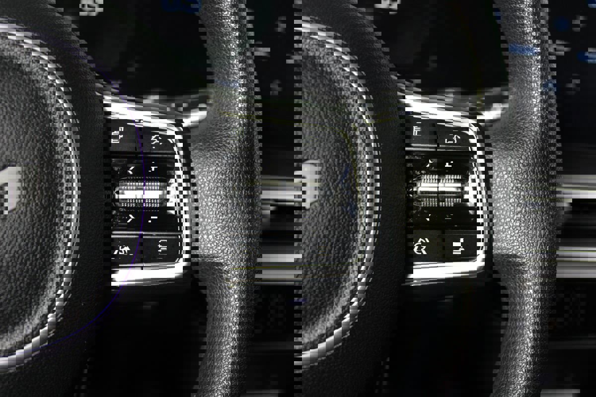 Used 2024 Kia Sorento LX image 19