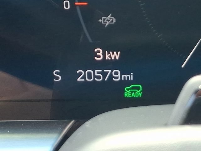 Certified 2024 Cadillac Lyriq Luxury AWD/4WD image 19