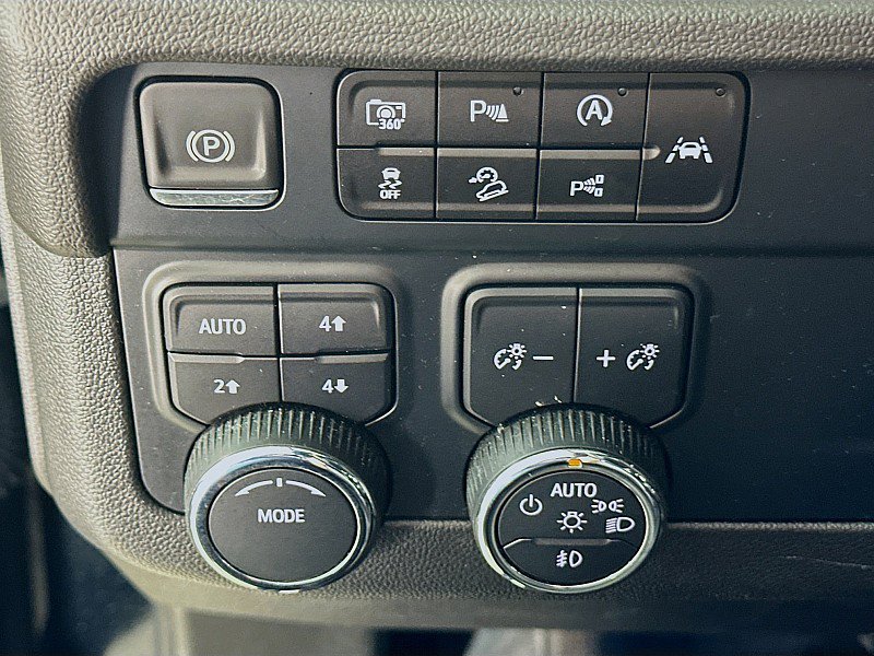 Used 2025 Chevrolet Tahoe Z71 AWD/4WD image 10