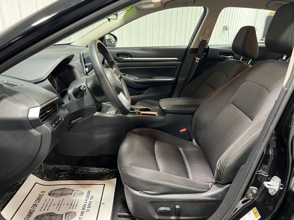 Used 2022 Nissan Altima 2.5 SV image 5