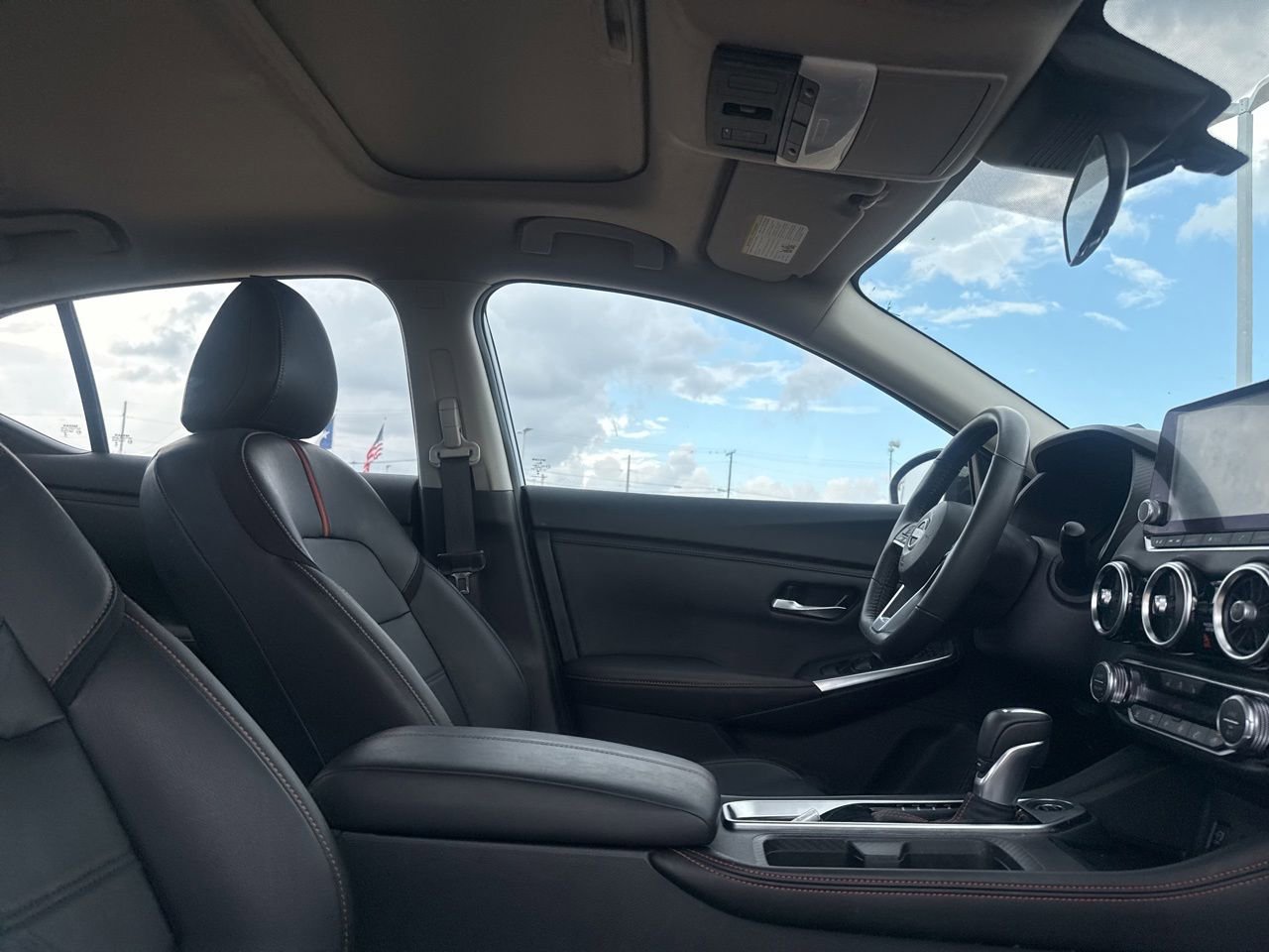 Certified 2025 Nissan Sentra SR w/ SR Premium Package FWD image 27