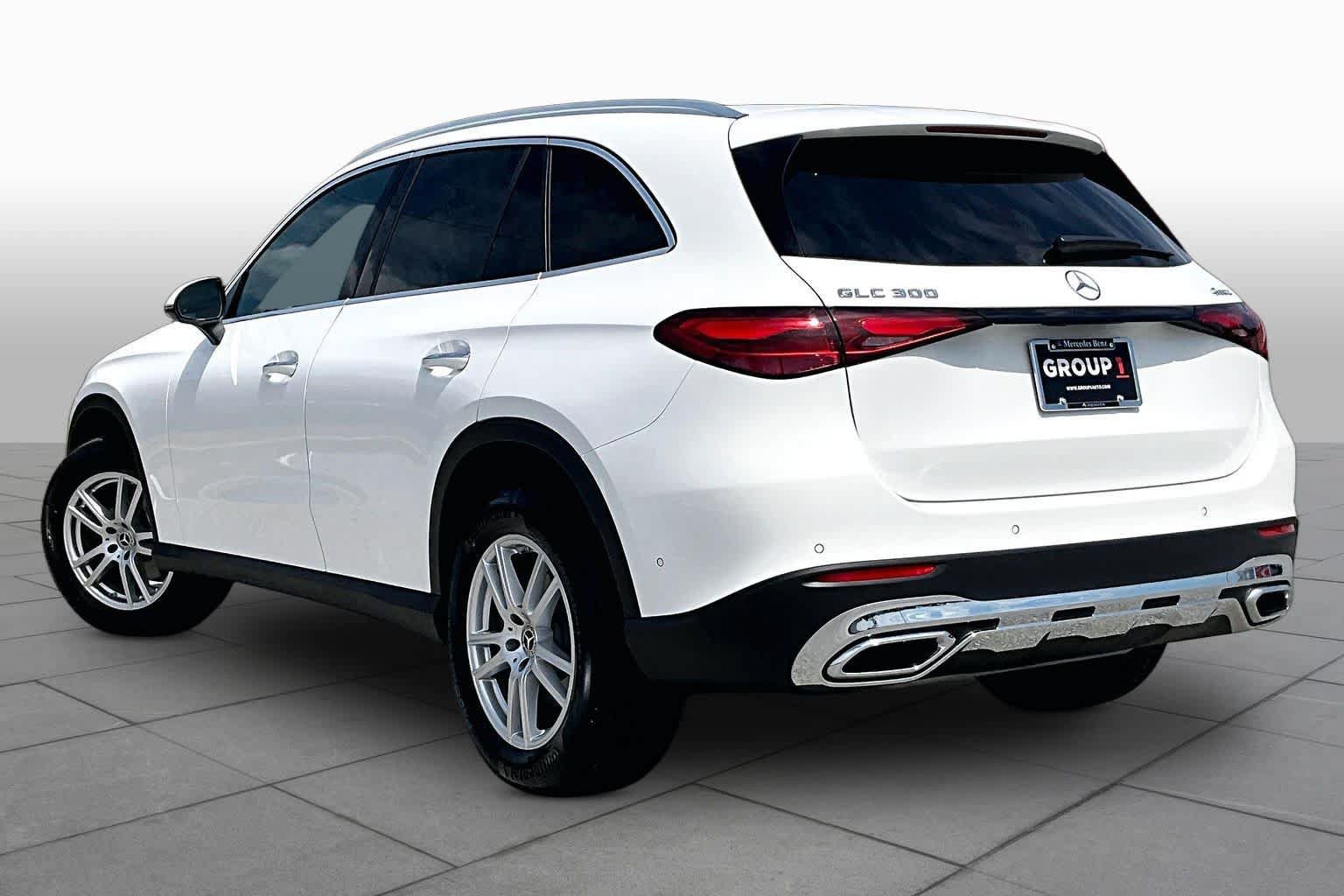 Used 2025 Mercedes-Benz GLC 300 4MATIC image 12