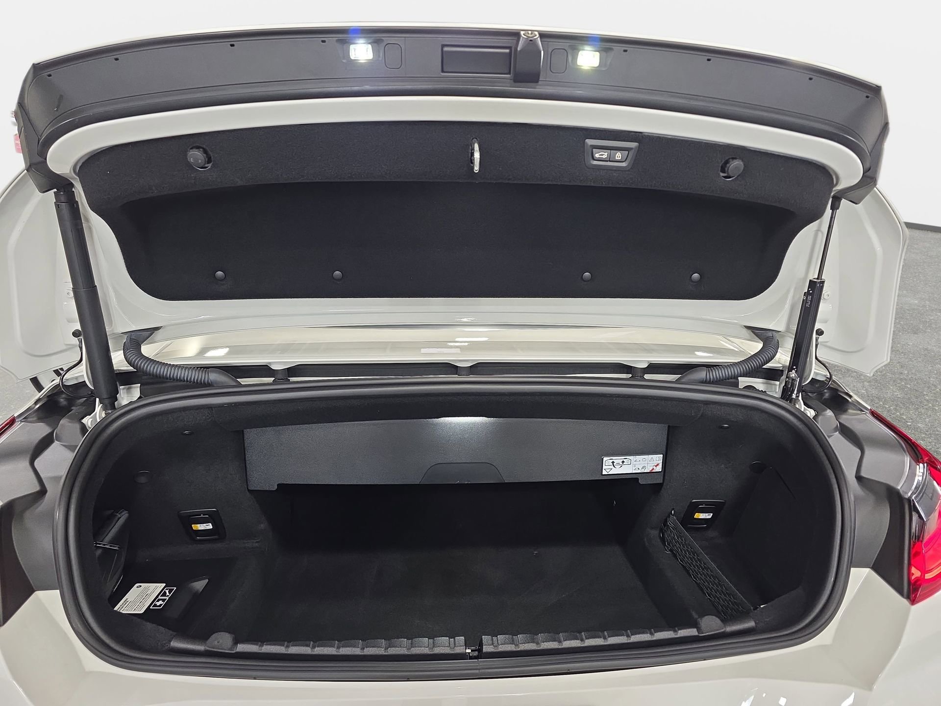 Used 2019 BMW M850i xDrive Convertible w/ Driver Assistance Package image 12