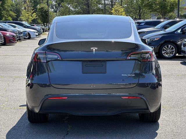 Used 2024 Tesla Model Y Long Range AWD/4WD image 3