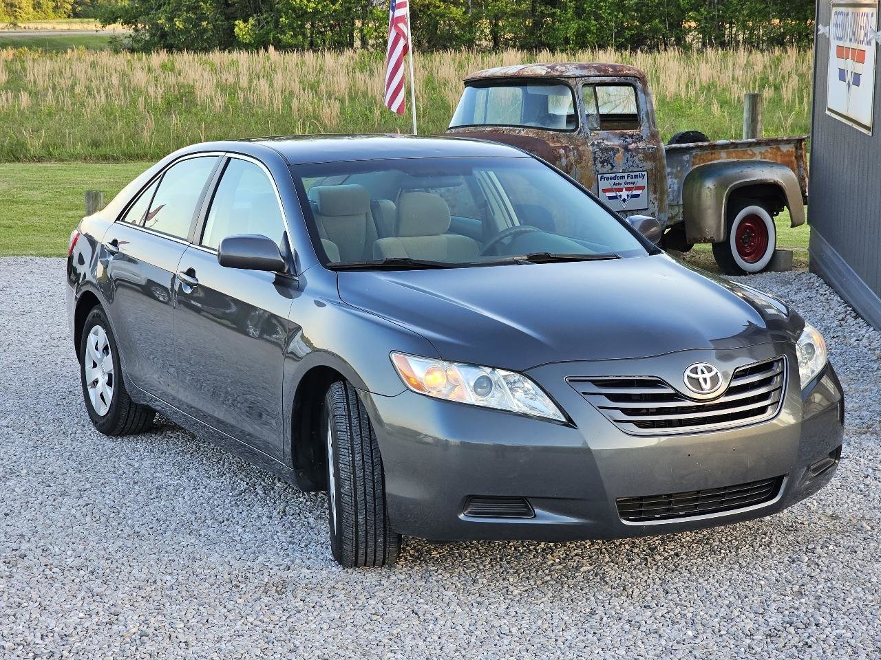 Used 2007 Toyota Camry LE FWD image 12