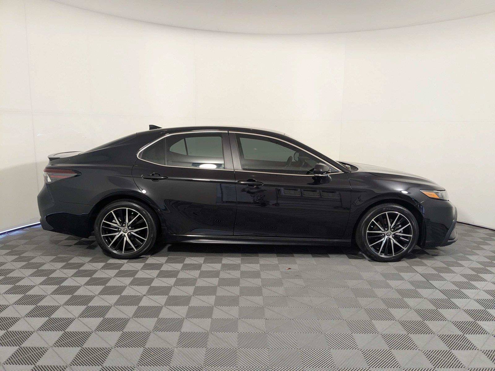 Certified 2024 Toyota Camry SE FWD image 4