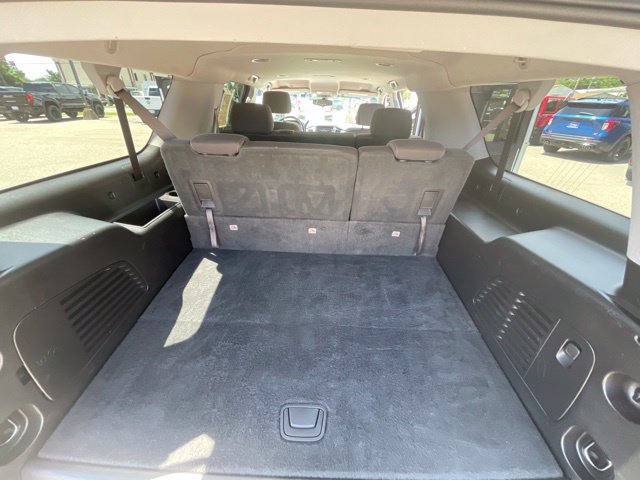 Used 2019 Chevrolet Suburban LS RWD image 16