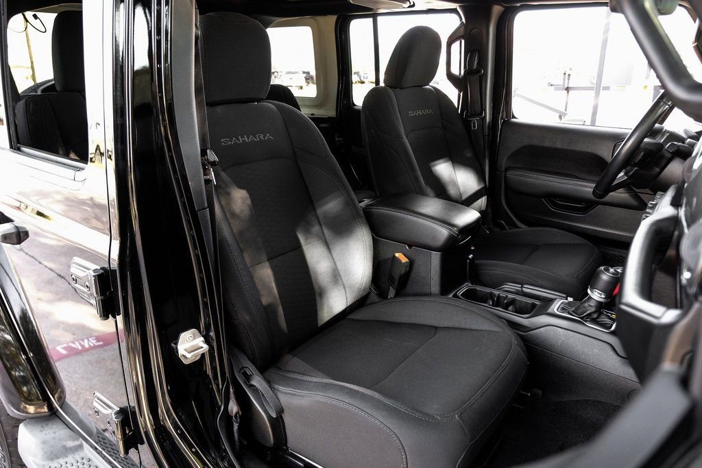 Used 2020 Jeep Wrangler Unlimited Sahara image 43