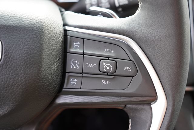 Certified 2024 Jeep Grand Cherokee L Laredo w/ Luxury Tech Group I AWD/4WD image 32