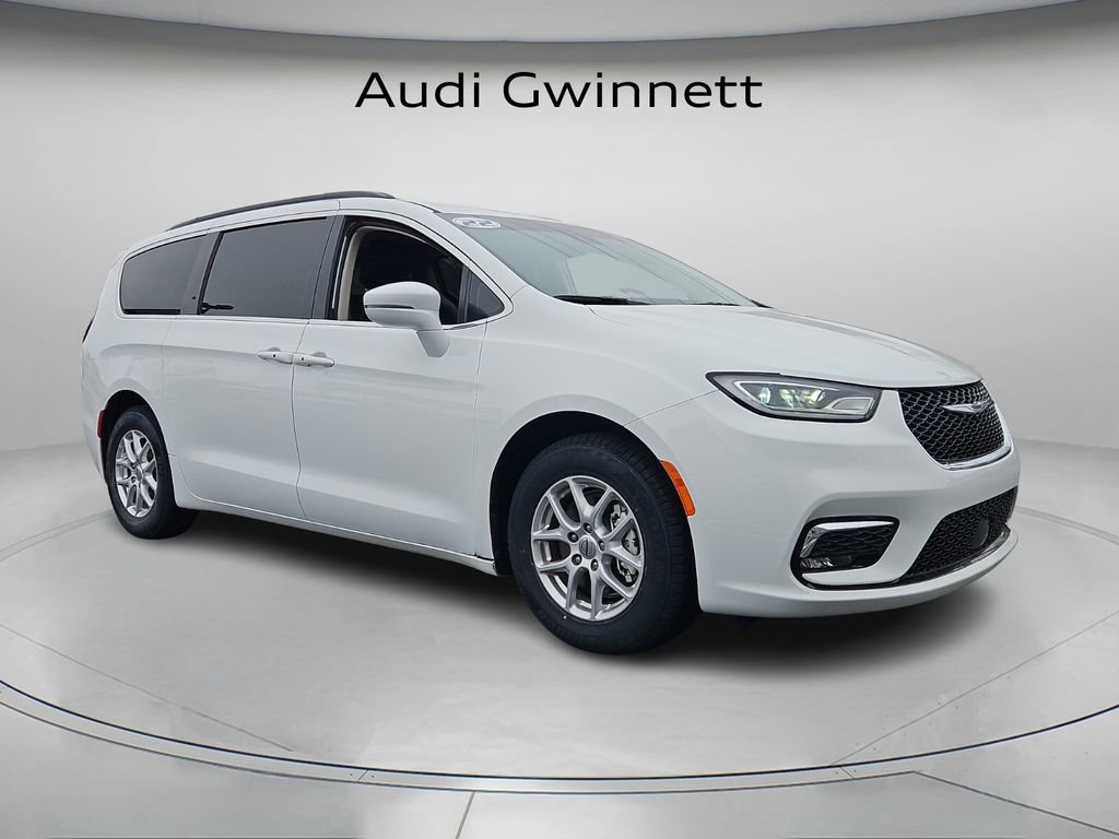 Used 2022 Chrysler Pacifica Touring-L image 9